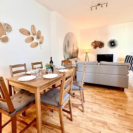 Holiday Appartement,Kostenfrei Parkplatz,Innenstadt,3 Bdr,6 Personen,Babybett เบาท์เซน ภายนอก รูปภาพ