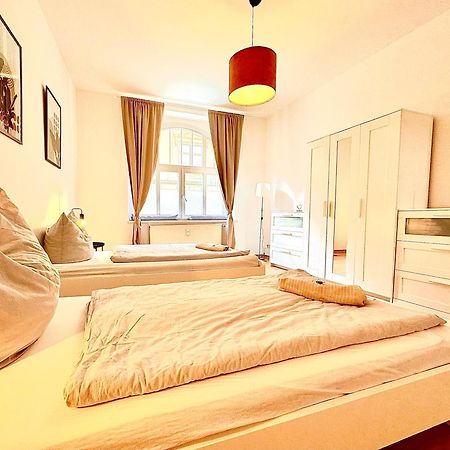 Holiday Appartement,Kostenfrei Parkplatz,Innenstadt,3 Bdr,6 Personen,Babybett เบาท์เซน ภายนอก รูปภาพ