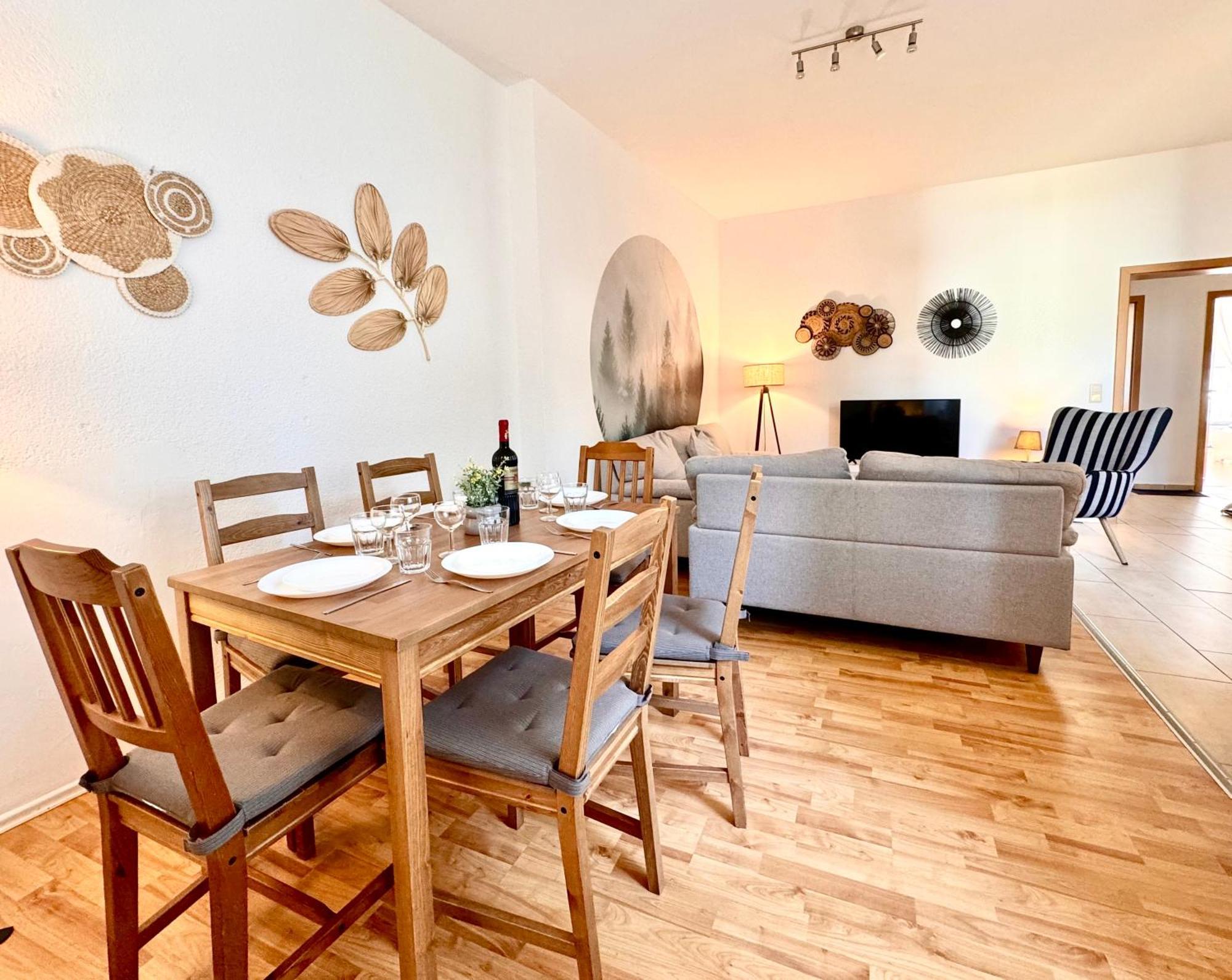 Holiday Appartement,Kostenfrei Parkplatz,Innenstadt,3 Bdr,6 Personen,Babybett เบาท์เซน ภายนอก รูปภาพ